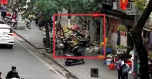 Lấn chiếm vỉa hè Hà Nội