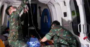cứu bệnh nhân đột quỵ