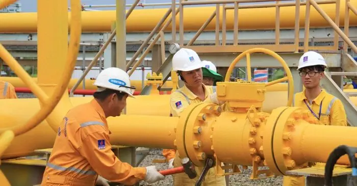 Đối diện nguy cơ lớn: Ông lớn dầu khí, khoáng sản khẩn trương tìm cách