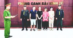 Nước hoa giả TP.HCM triệt phá đường dây mỹ phẩm lậu 10 tỷ đồng