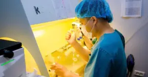 Hành trình đón con của người mẹ mười năm tìm thuốc chữa hiếm muộn