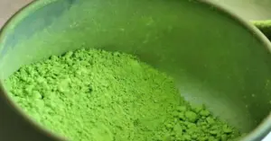 Khách xếp hàng mua matcha tại Hà Nội