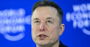 Tiền Không Mua Được Hạnh Phúc: Dòng Trạng Thái Gây Sốc Của Elon Musk