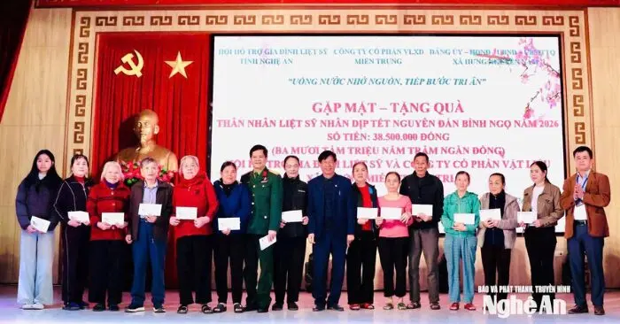 Hỗ trợ gia đình liệt sĩ gần 325 triệu đồng dịp Tết