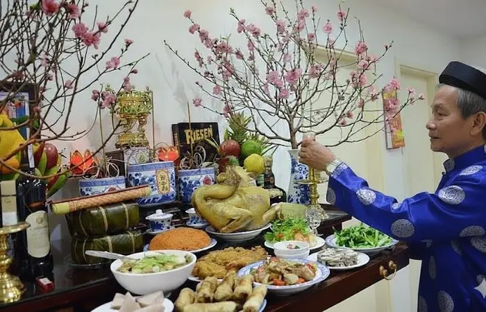 Tất niên chiều 30 Tết và ý nghĩa đoàn viên trong văn hóa Việt