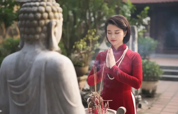 Đi lễ đầu xuân – trở về với cội nguồn thiêng liêng