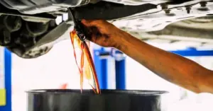 Sai lầm chăm sóc ô tô và những hệ lụy về kỹ thuật