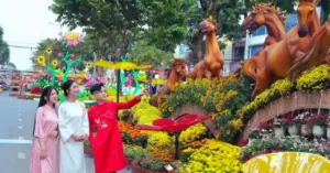 ngành du lịch Tết Bính Ngọ 2026 phục vụ 14 triệu lượt khách, tăng 12% so với năm trước.