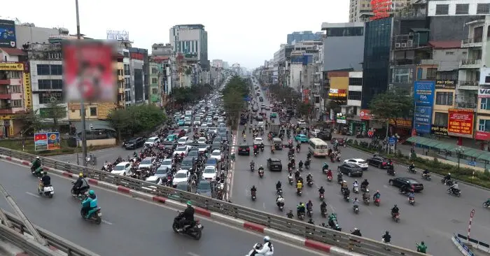 Đường phố Hà Nội ùn tắc cận tết trước áp lực giao thông
