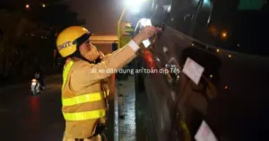 lái xe dân dụng an toàn dịp Tết