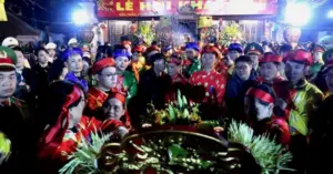 lùi giờ phát ấn Đền Trần