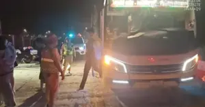 xe khách nhồi thêm 8 người