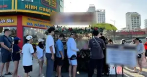 Đà Nẵng xử lý xe bánh mì lấn chiếm vỉa hè sau phản ánh của người dân
