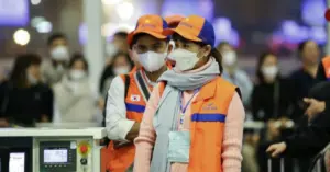 Xuất khẩu lao động: Liệu quy định giá trần có giúp minh bạch thị trường
