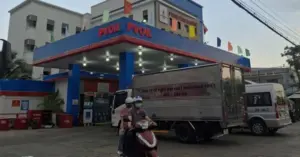 Giá dầu tăng kỷ lục doanh nghiệp vận tải kêu cứu