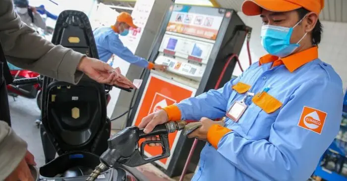 Giá dầu thế giới giảm