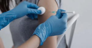 Tiêm vaccine viêm gan B có còn bị lây?