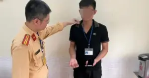 Phú Thọ:Phát hiện thí sinh sử dụng tai nghe siêu nhỏ gian lận thi sát hạch lái xe