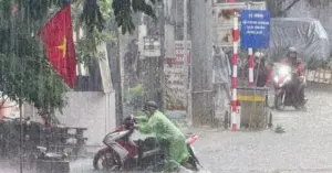 Không khí lạnh gây mưa: Miền Bắc đón mưa giải nhiệt sau đợt nắng nóng gay gắt