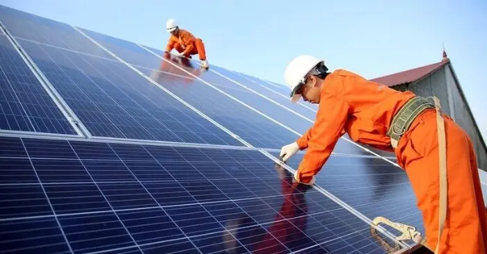 Xử phạt vi phạm hành chính khi lắp đặt năng lượng mặt trời mà không thông báo