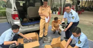 Đề xuất tăng mức phạt hành chính đối với thuốc lá lậu lên gấp 10 lần