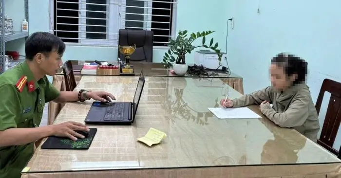 Dựng hiện trường giả: Hai thiếu niên để lại thư tuyệt mệnh trên cầu Thạch Bích