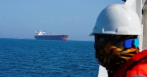 Phong tỏa cảng Iran: Mỹ chặn tàu hàng và mở rộng phạm vi