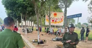 Xe máy chở 3 người tông vào gốc cây, 2 người tử vong tại Đắk Lắk