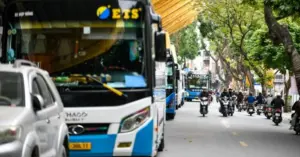 Đề xuất bỏ lệnh cấm xe du lịch 29 chỗ vào Hà Nội giờ cao điểm