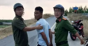 Vụ án mạng tại Cam An khiến một phụ nữ tử vong và một người bị thương sau khi người chồng dùng dao tấn công gia đình rồi bế con nhỏ tháo chạy.