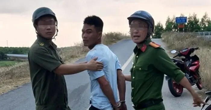 Vụ án mạng tại Cam An khiến một phụ nữ tử vong và một người bị thương sau khi người chồng dùng dao tấn công gia đình rồi bế con nhỏ tháo chạy.