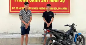 hai thiếu niên Đà Nẵng dùng kiếm gây náo loạn đường phố