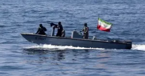 Eo biển Hormuz: Mỹ rà phá thủy lôi Iran đe dọa đáp trả quân sự