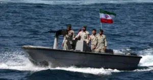 Eo biển Hormuz: Iran mở cửa trở lại kèm theo các yêu cầu quân sự