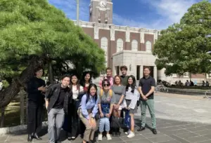 ChatGPT thi đại học Nhật Bản: Vượt điểm thí sinh Tokyo và Kyoto