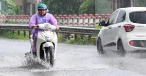 Mưa lớn miền Bắc: Giải nhiệt sau nắng nóng và những cảnh báo về thiên tai