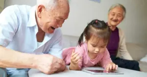 Mâu thuẫn nảy sinh khi gửi trẻ về quê dịp hè