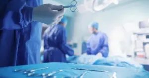 Hành hung bác sĩ, đăng tin sai về sự cố y khoa sẽ bị phạt 30-40 triệu đồng