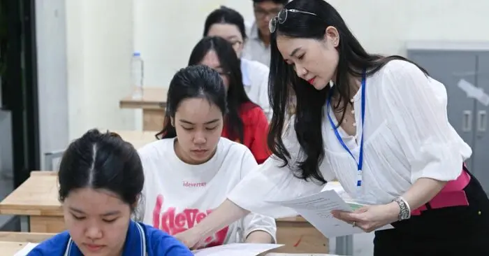 Chính thức: Hà Nội áp dụng mức thù lao chấm thi mới lên đến 1,23 triệu đồng/ngày
