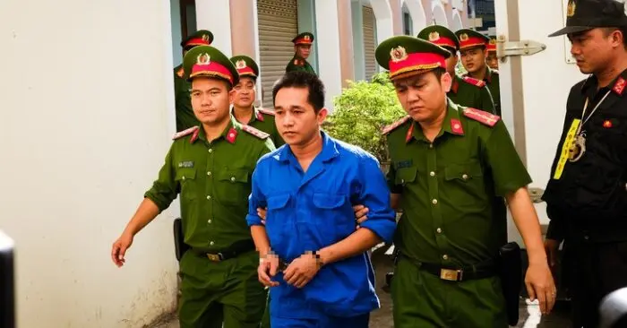 Gia Lai: Xét xử hai bị cáo dùng súng quân dụng cướp ngân hàng