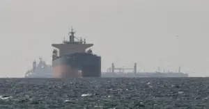 Đàm phán Mỹ - Iran: Xung đột quân sự tại Hormuz đe dọa tiến trình hòa bình