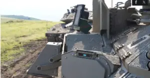 Xe tăng Merkava và hoài nghi về lá chắn thép trước drone FPV
