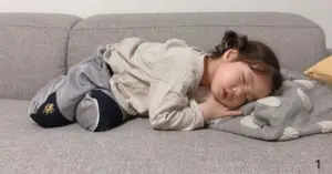 Ngủ trưa ở trẻ