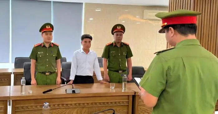 Yến sào giả: Khởi tố giám đốc sản xuất 11.000 hũ nước yến tại Đà Nẵng