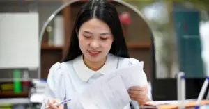 Việt Nam điều chỉnh lương cơ sở lên 2,53 triệu đồng từ tháng 7 tới