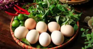 Trứng nguyên quả
