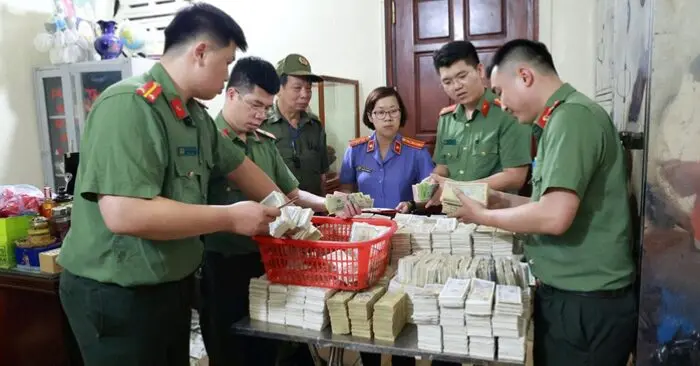 Lạng Sơn: Khởi tố các đối tượng chiếm tiền công đức tại đền Kỳ Cùng
