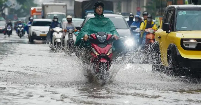 Mưa lớn ở miền Bắc: Chấm dứt nắng nóng nhưng lo ngại thiên tai