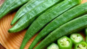 Đậu bắp giàu canxi hỗ trợ xương chắc khỏe. Khám phá lợi ích dinh dưỡng và cách chế biến giữ trọn dưỡng chất.