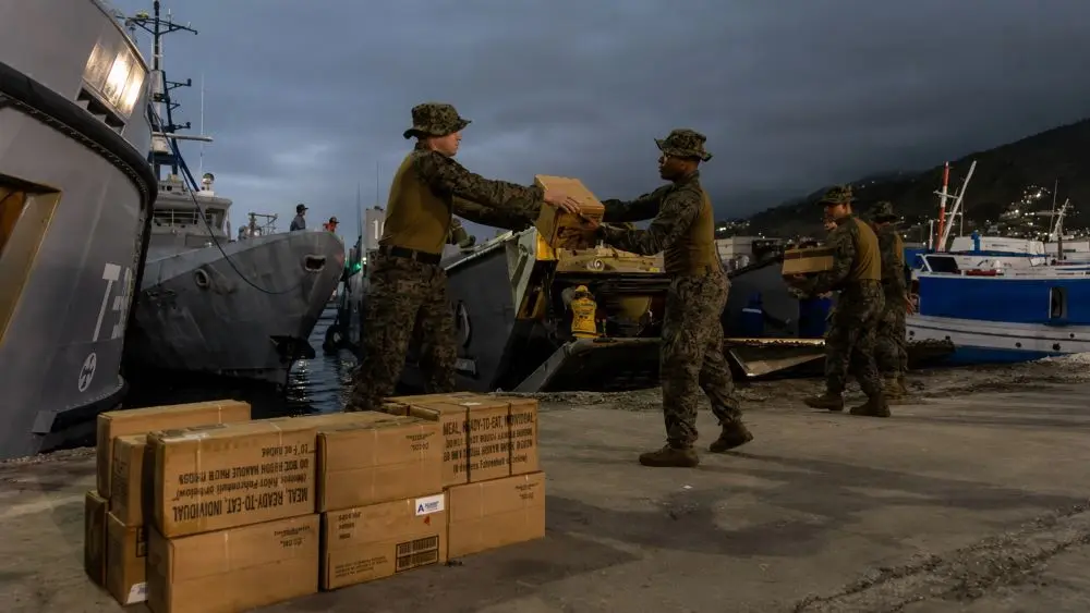 Số người thiệt mạng do động đất tại Venezuela vượt 1.700, trong khi Mỹ hỗ trợ khôi phục cảng để đẩy nhanh công tác cứu trợ.